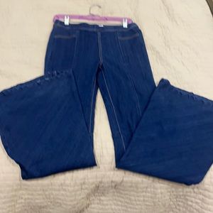 dark wash cello jeans size medium